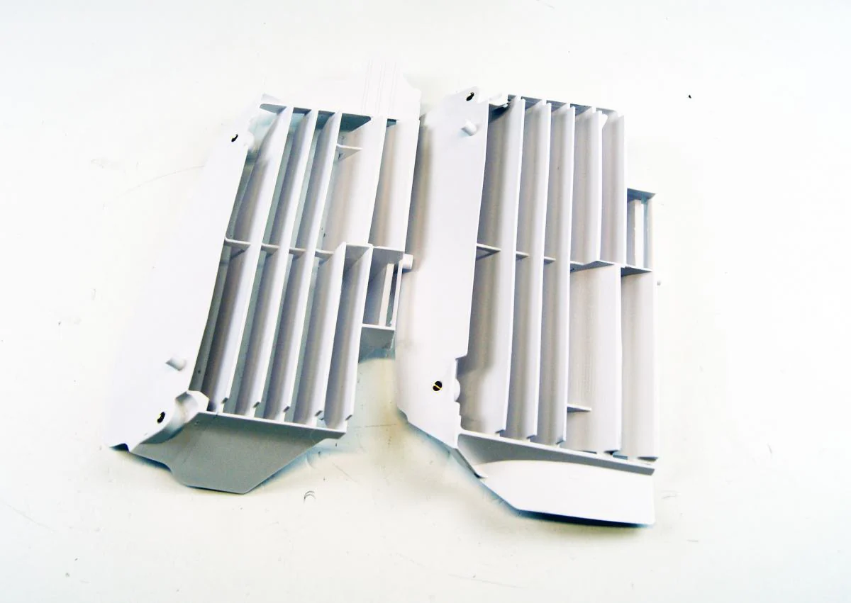 LOUVERS RADIATOR OVERSIZE WHITE, YAMAHA R-GRYZFBN0018, OEM COLOUR 20-21, RTECH - Image 2
