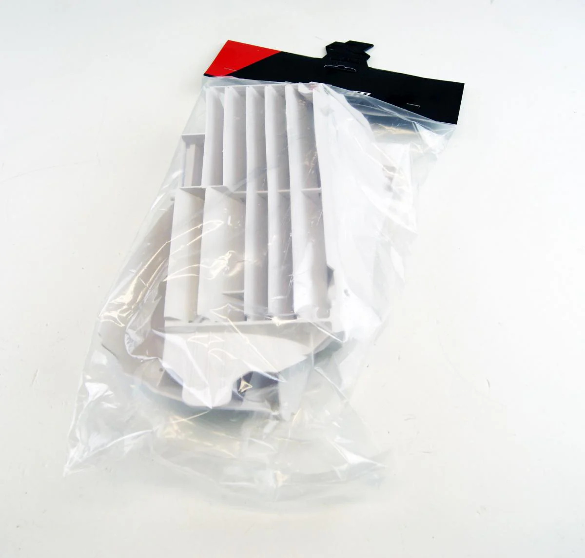 LOUVERS RADIATOR OVERSIZE WHITE, YAMAHA R-GRYZFBN0018, OEM COLOUR 20-21, RTECH - Image 3