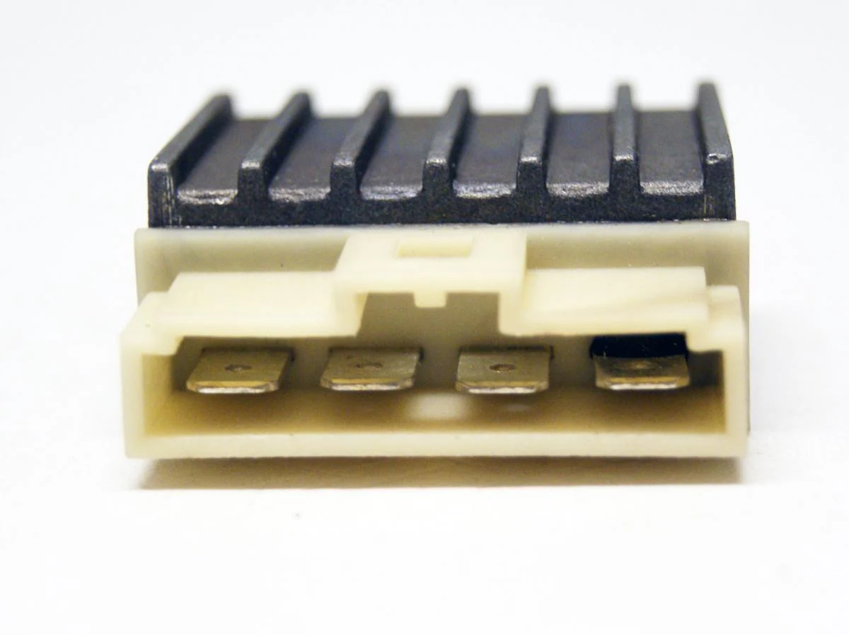 REGULATOR VOLTAGE 12v / 8A, DZE 02015-04 3AH-81960-00-00 - Image 5