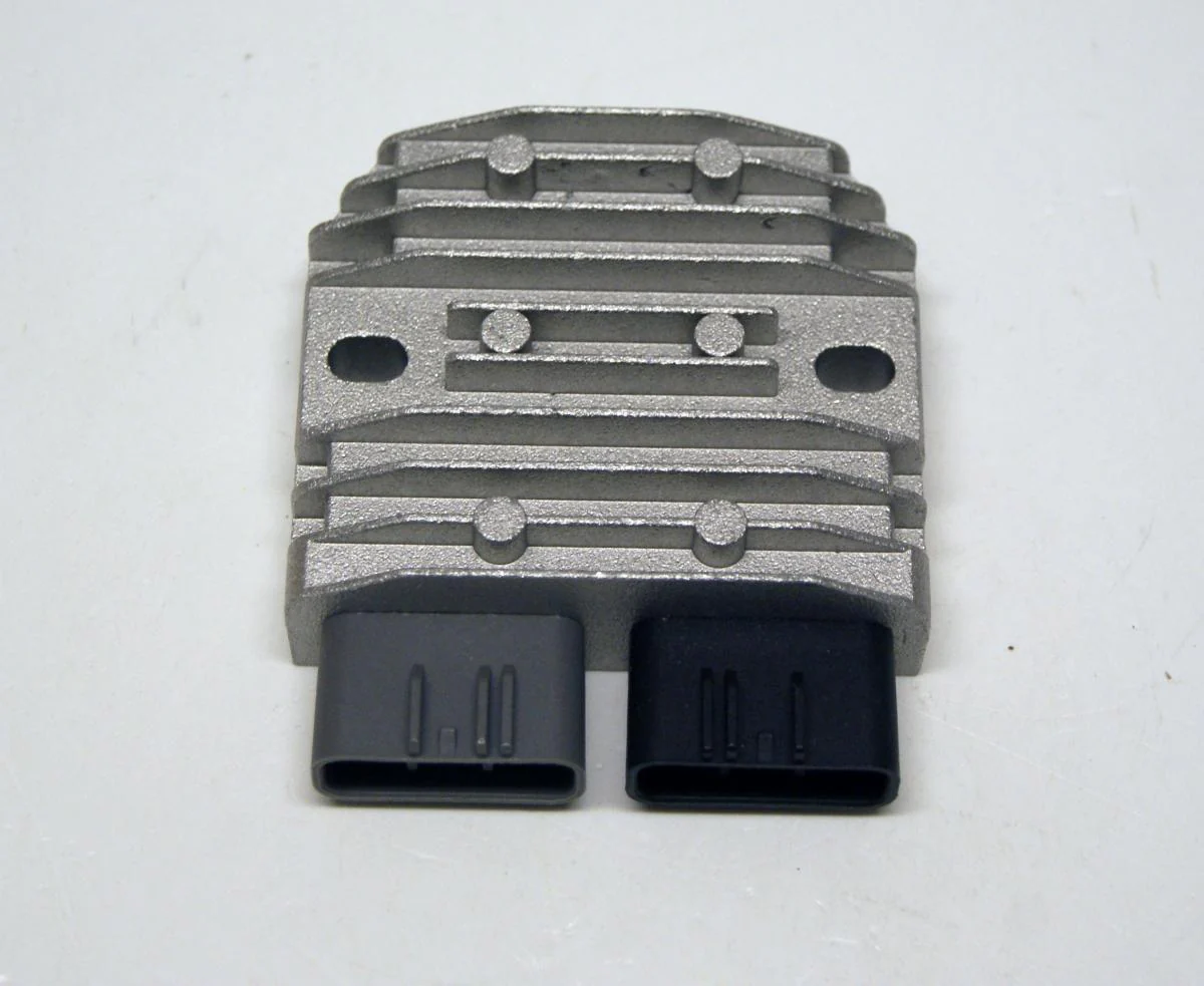 VOLTAGE REGULATOR 12V / 50A MOSFET, DZE 02425-04